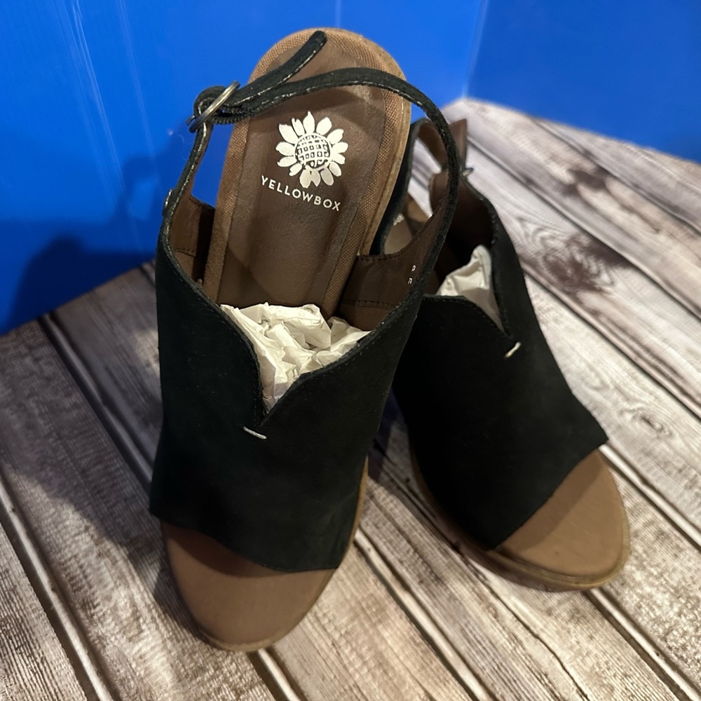 YellowBox Black suede platform chunky heel Sandal w/ ankle buckle size 8.5